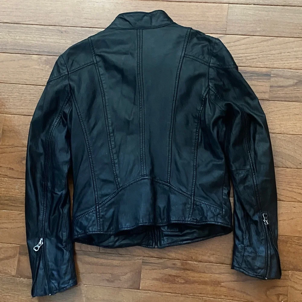 Mauritius Black Leather Moto Jacket Fitted Zip Biker EUC Size M - Picture 2 of 16
